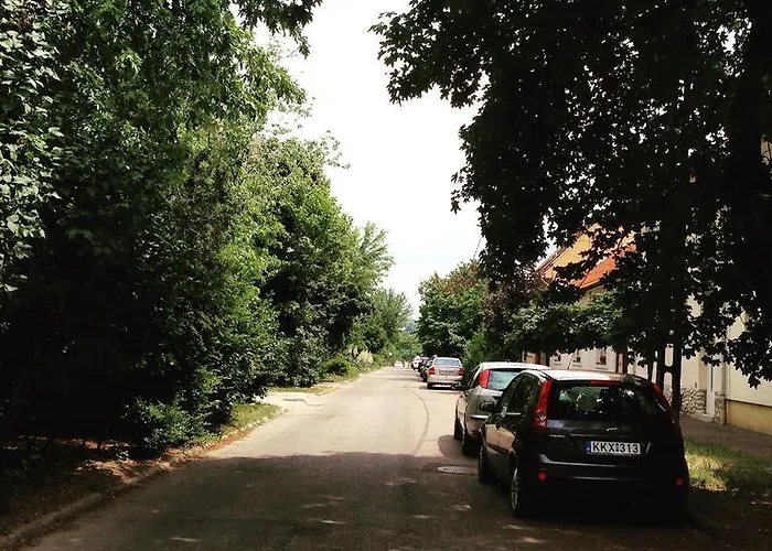 Tuenderpart Appartement Eger